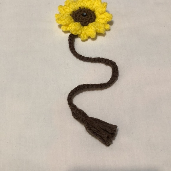 Set 3 for $25 Flower Bookmark Handmade crochet - Picture 7 of 15